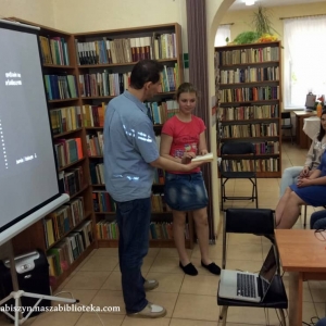 Spotkanie młodzieży  z  pisarzem Arkadiuszem Niemirskim