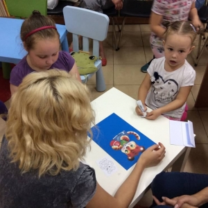Wakacyjne inspiracje z książką i nie tylko dla dzieci w bibliotece w Łabiszynie. 12 i 19.07.2016 r.
